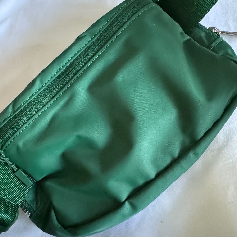 lululemon athletica Everglades Green Crossbody Bag - Picture 6 of 9